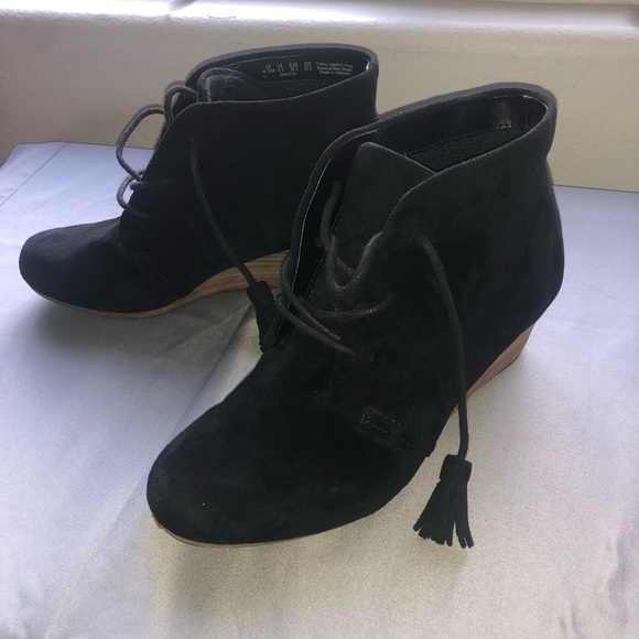 Dr. Scholl’s black suede booties with tassels - Picture 3 of 5